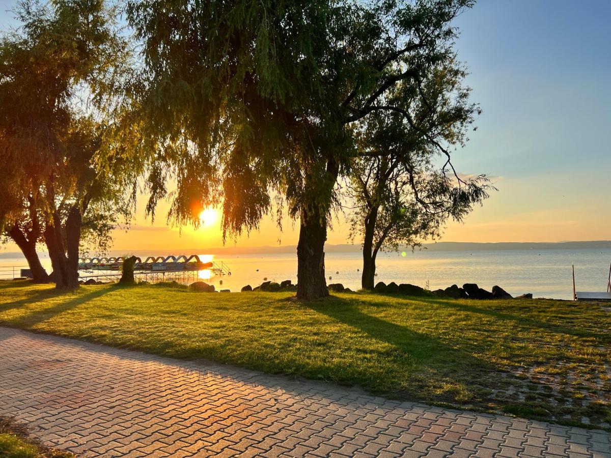 Seaforth Apartment Siófok Exteriér fotografie